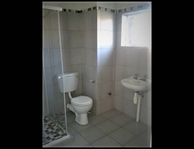 1 BEDROOM PROPERTY TO RENT IN MAYVILLE